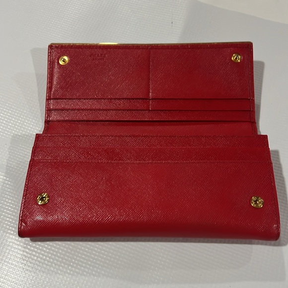 Prada wallet - Picture 2 of 7